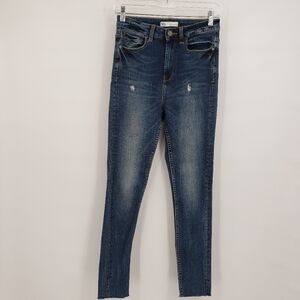 𝅺Zara Denim Collection High Rise Raw Hem  Hem Jeans, Size 4